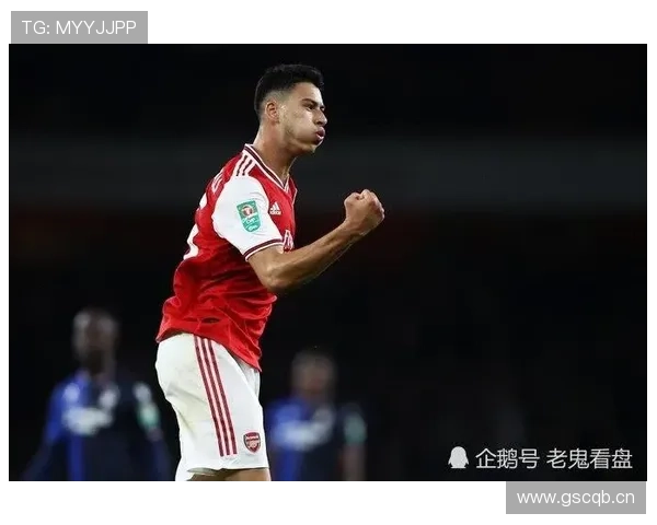 马丁内利无球跑动与纵深冲击解析