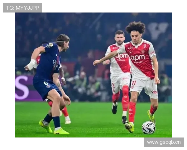 巴黎圣日耳曼危机四伏:巨星依赖症撕裂阵容,豪华战舰还能争冠吗? 巴黎圣日耳曼危机四伏:巨星依赖症撕裂阵容,豪华战舰还能争冠吗?