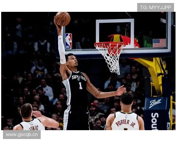 文班亚马挡拆造错位提升内线效率 引领新赛季防守风潮